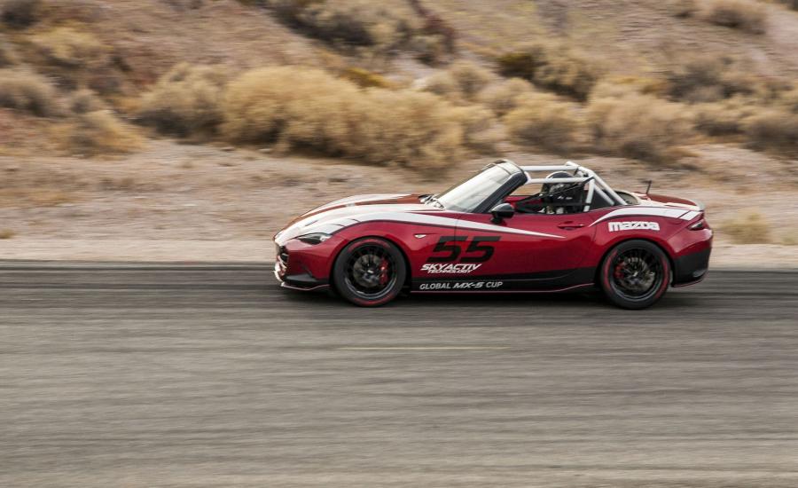  Mazda MX-5 Miata Cup Race Car Concept 2014 года  (фото 5 из 28)